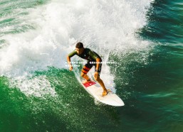 米兰体育中国-坚韧不屈：希腊运动员顽强抗争获得第九，希腊运动员雕塑